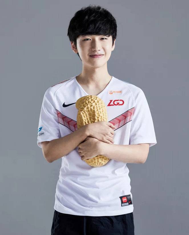 第一居然不 第一居然不